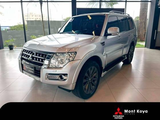 MITSUBISHI PAJERO FULL 2018