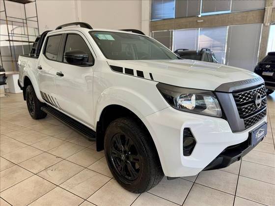 NISSAN FRONTIER 2024