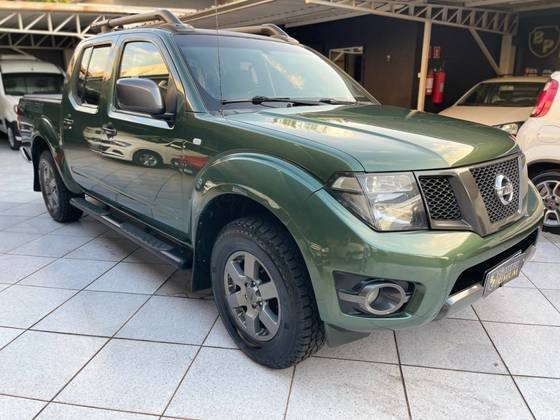NISSAN FRONTIER 2014