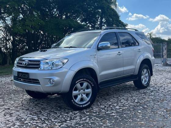 TOYOTA HILUX SW4 2009