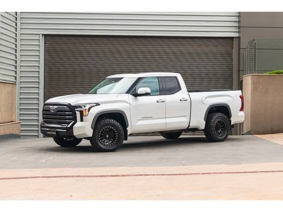 TOYOTA TUNDRA 2022