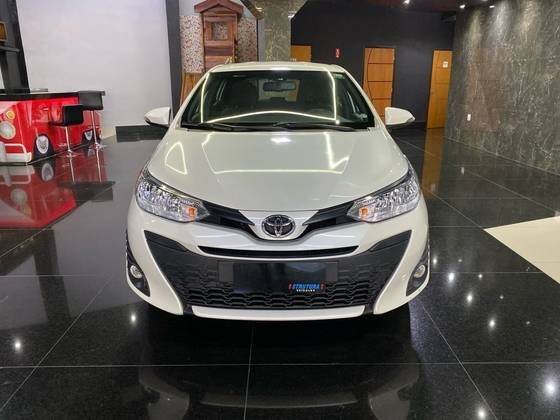 TOYOTA YARIS 2019