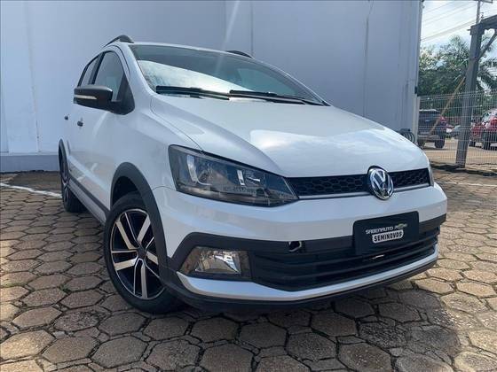 VOLKSWAGEN FOX 2018