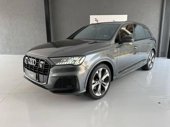 AUDI Q7 2023