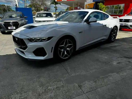 FORD MUSTANG 2024