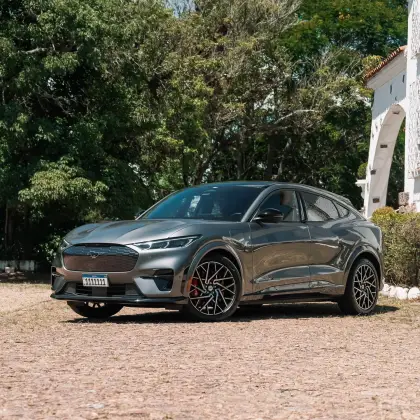 FORD MUSTANG MACH-e 2023