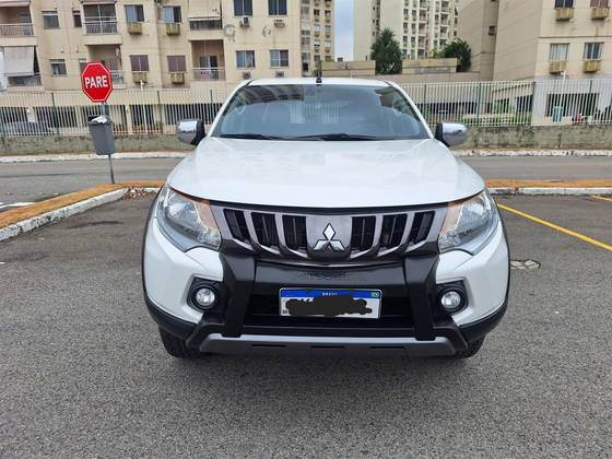 MITSUBISHI L200 TRITON 2021