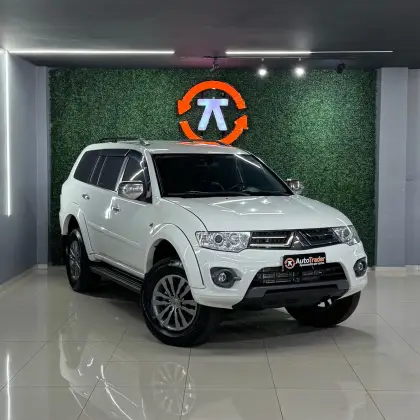 MITSUBISHI PAJERO 2016