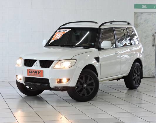 MITSUBISHI PAJERO TR4 2015