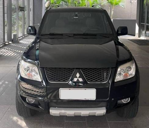MITSUBISHI PAJERO TR4 2012