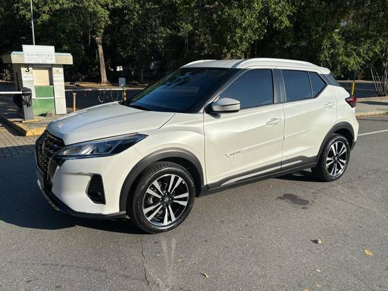 NISSAN KICKS 2023
