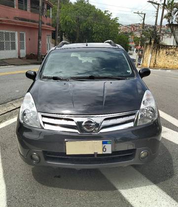 NISSAN LIVINA 2012