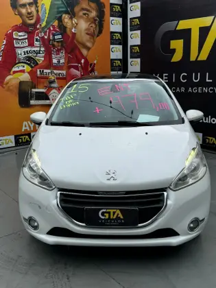 PEUGEOT 208 2015
