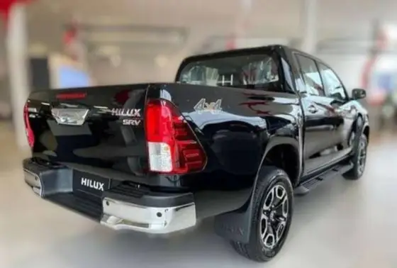 TOYOTA HILUX 2025