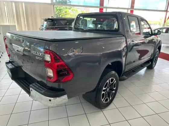 TOYOTA HILUX 2025