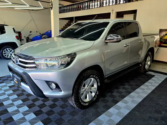 TOYOTA HILUX 2018