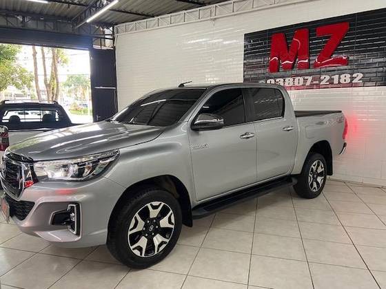 TOYOTA HILUX 2020