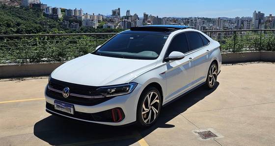 VOLKSWAGEN JETTA 2024