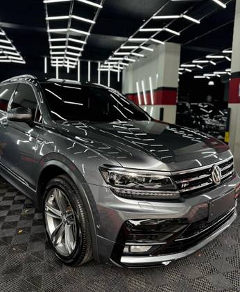 VOLKSWAGEN TIGUAN 2020