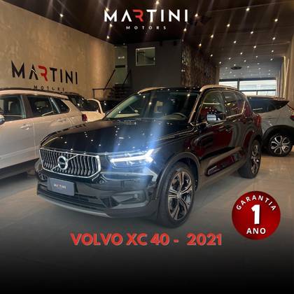 VOLVO XC40 2021
