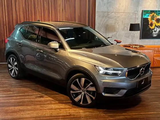 VOLVO XC40 2019