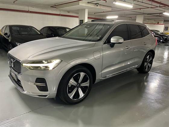 VOLVO XC60 2023