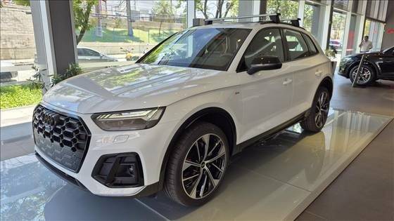 AUDI Q5 2025