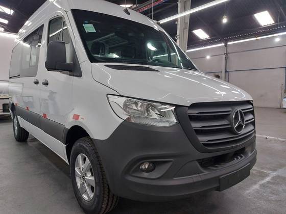 MERCEDES-BENZ SPRINTER 2025