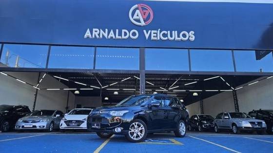 MITSUBISHI OUTLANDER 2015