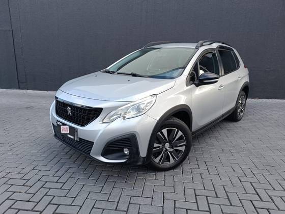 PEUGEOT 2008 2021