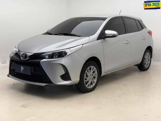 TOYOTA YARIS 2024