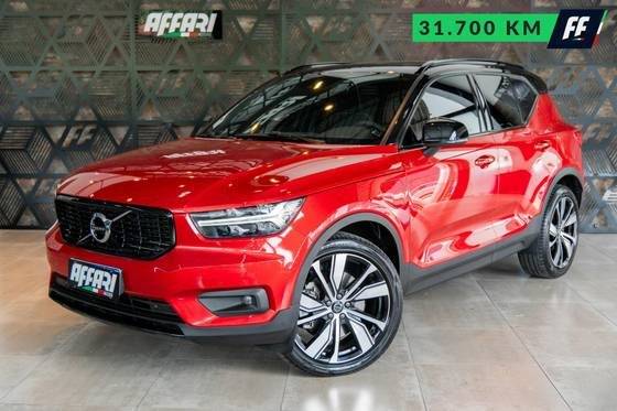 VOLVO XC40 2022