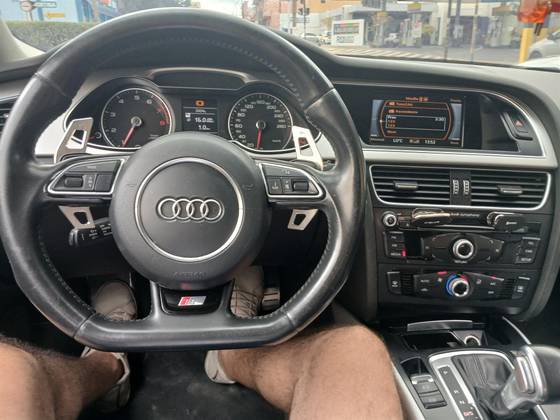 AUDI A4 2016