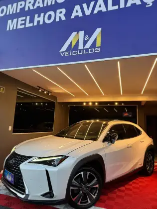 LEXUS UX 250h 2019