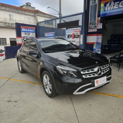 MERCEDES-BENZ GLA 200 2019