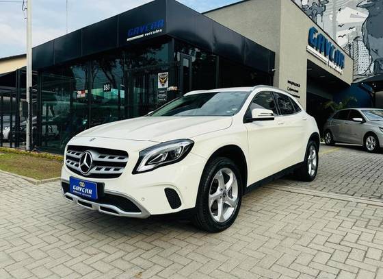 MERCEDES-BENZ GLA 200 2018