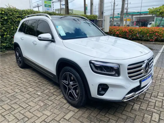 MERCEDES-BENZ GLB 200 2024