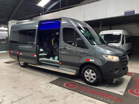 MERCEDES-BENZ SPRINTER 2025
