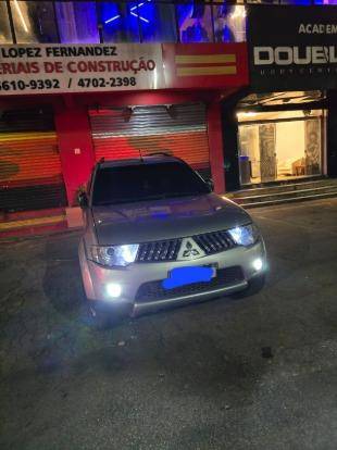 MITSUBISHI PAJERO DAKAR 2010