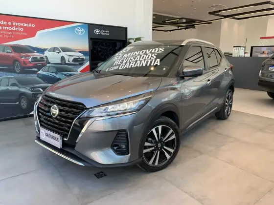 NISSAN KICKS 2022