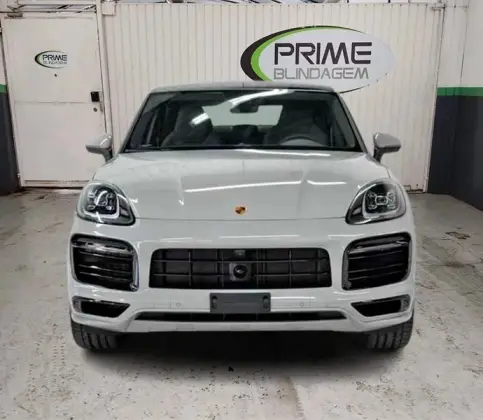 PORSCHE CAYENNE 2025