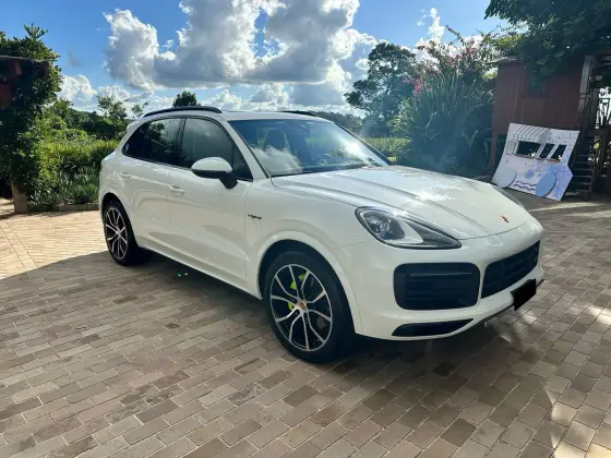 PORSCHE CAYENNE 2023
