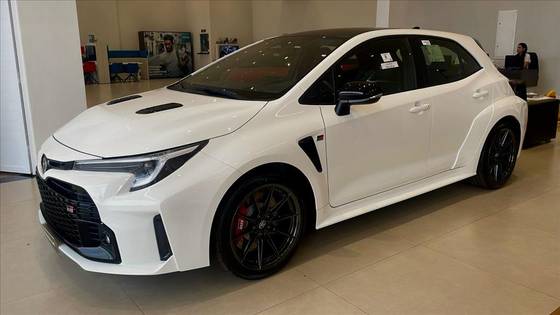 TOYOTA GR COROLLA 2024
