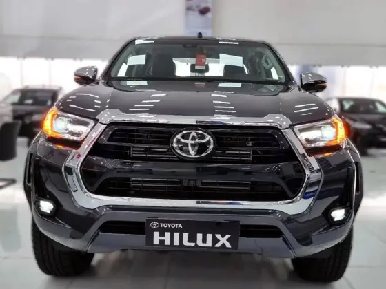 TOYOTA HILUX 2025