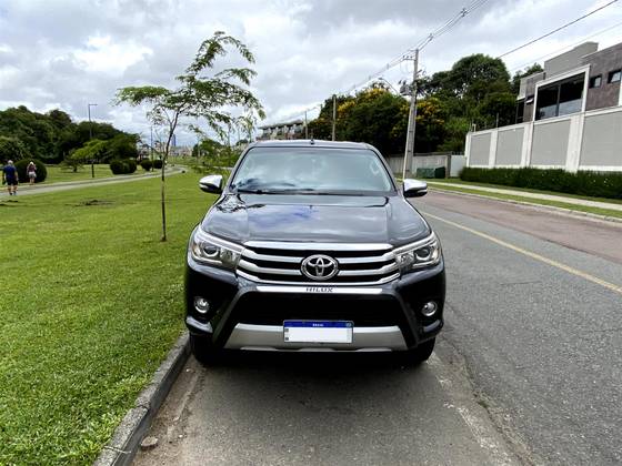 TOYOTA HILUX 2016