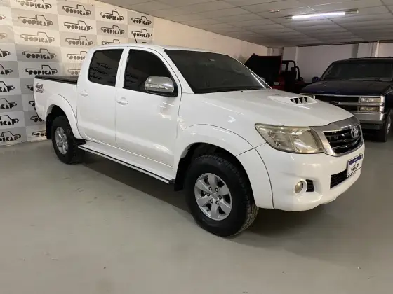 TOYOTA HILUX 2012