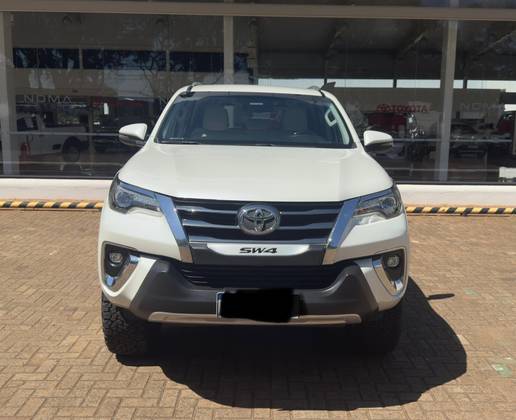TOYOTA HILUX SW4 2020