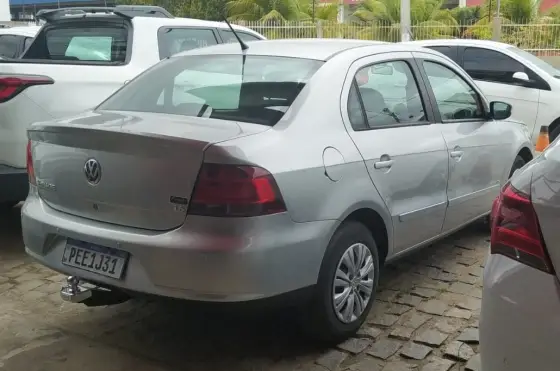 VOLKSWAGEN VOYAGE 2011