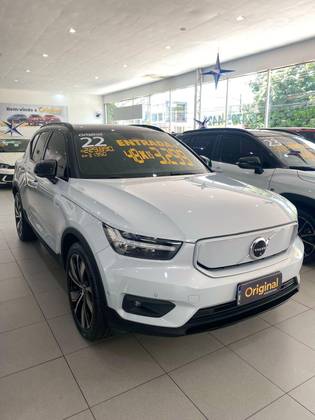 VOLVO XC40 2022