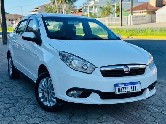 FIAT GRAND SIENA 2015